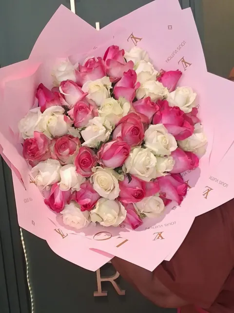 MIX PINK AND WHITE (40 STEMS)