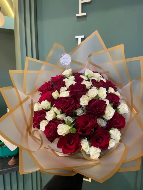 RED N WHITE ROSA