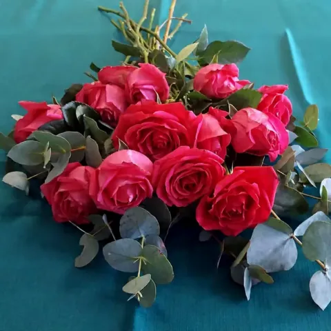 Rose Bouquet – Cerise
