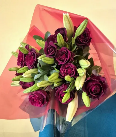 Red Rose &Lilies