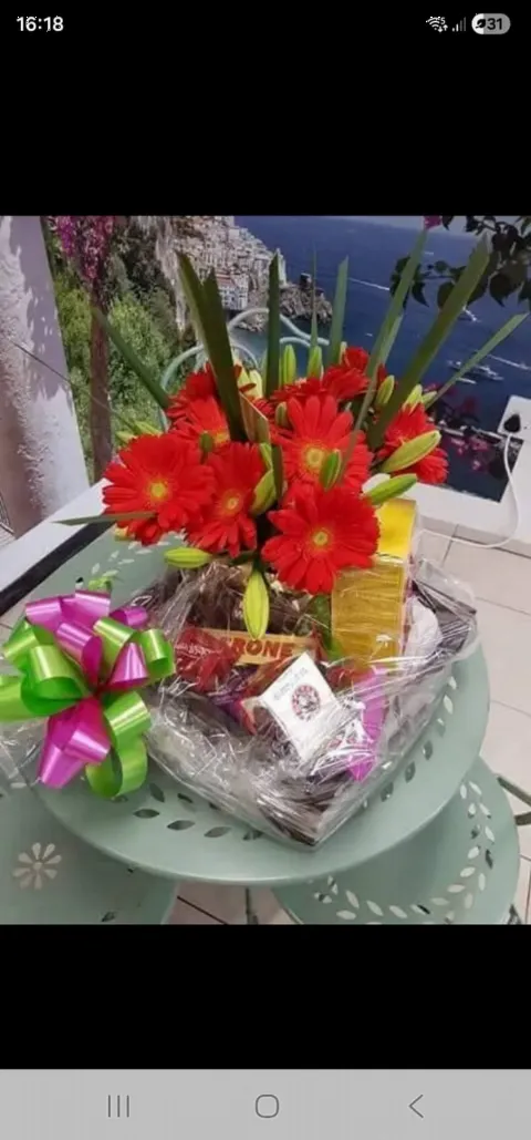 Flower and chocolate hamper