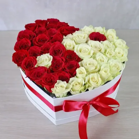 Hatbox flower arrangement
