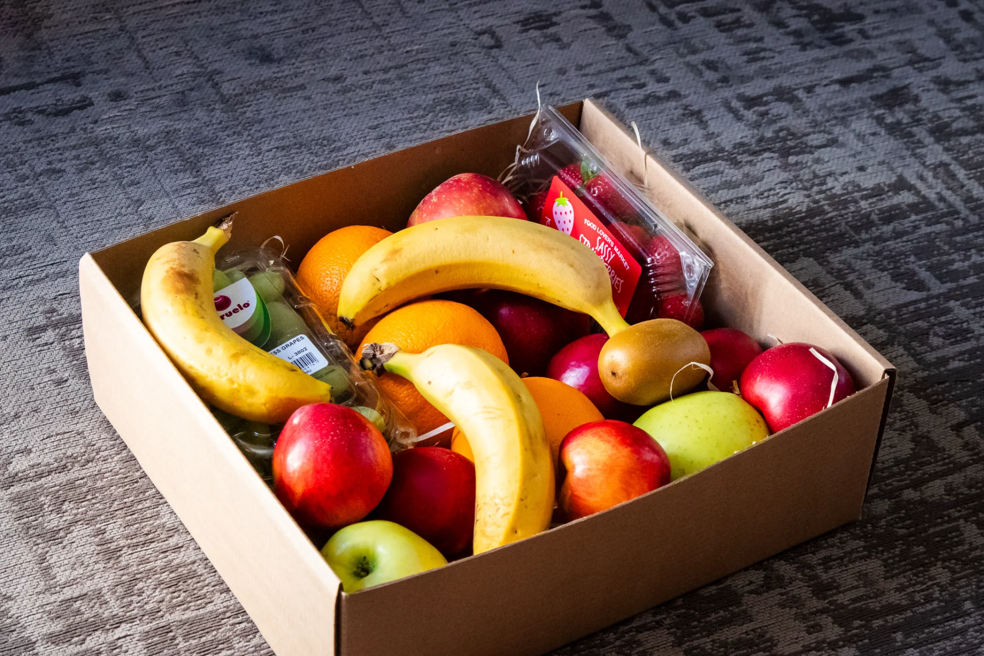 The Classic Fruit Gift Box